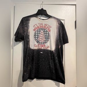 Gildan bleached  graphic Christmas t-shirt